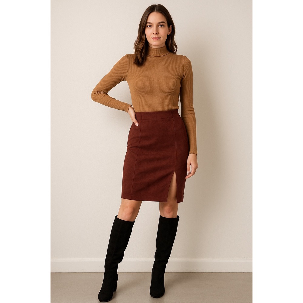 ⭐️Simply Styled‎  Suede Skirt Burgundy Size M